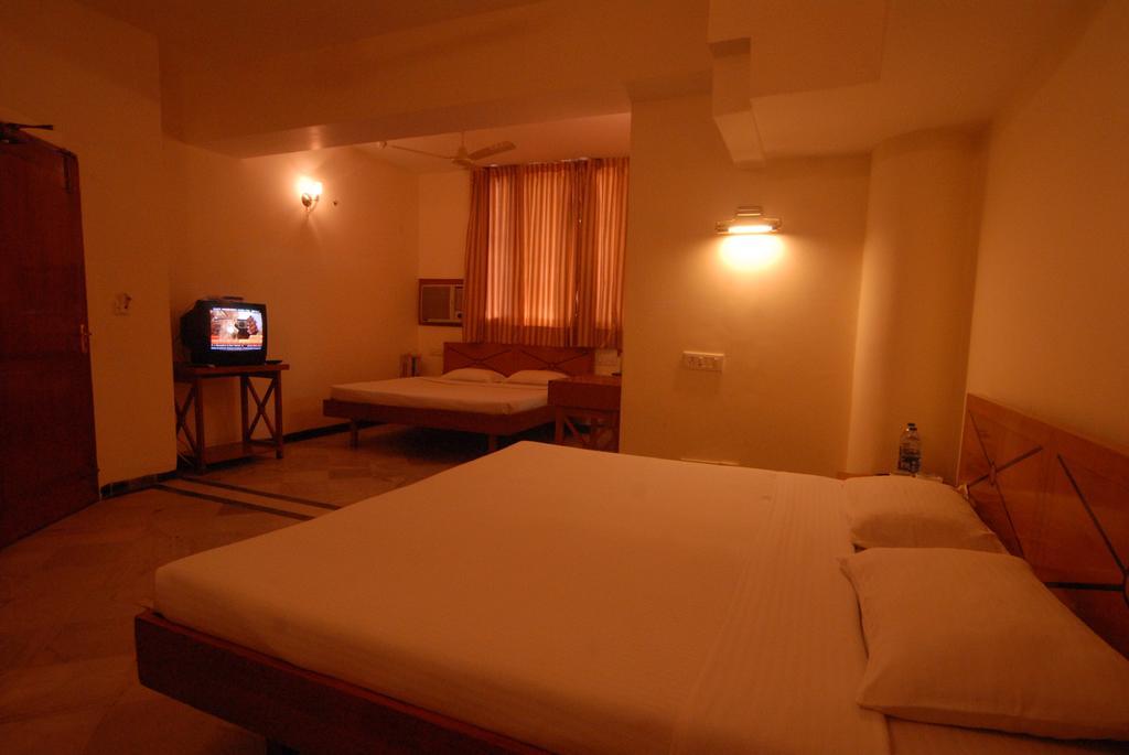 The Komfort Inn Chandīgarh Zimmer foto