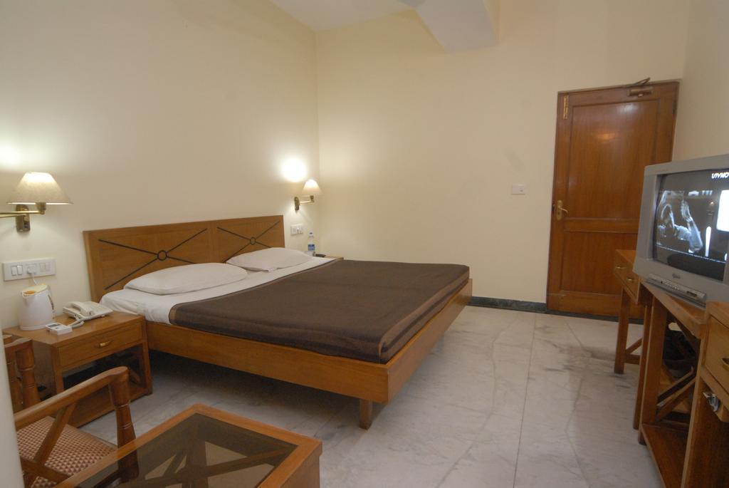 The Komfort Inn Chandīgarh Zimmer foto