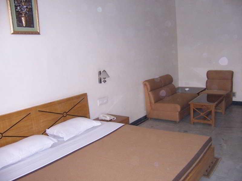 The Komfort Inn Chandīgarh Exterior foto